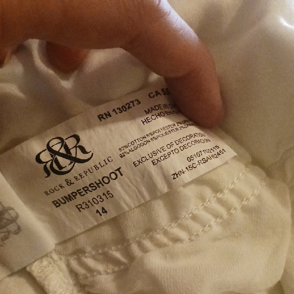 Rock & Republic Women's Cream Jean Shorts - Picture 3 of 4